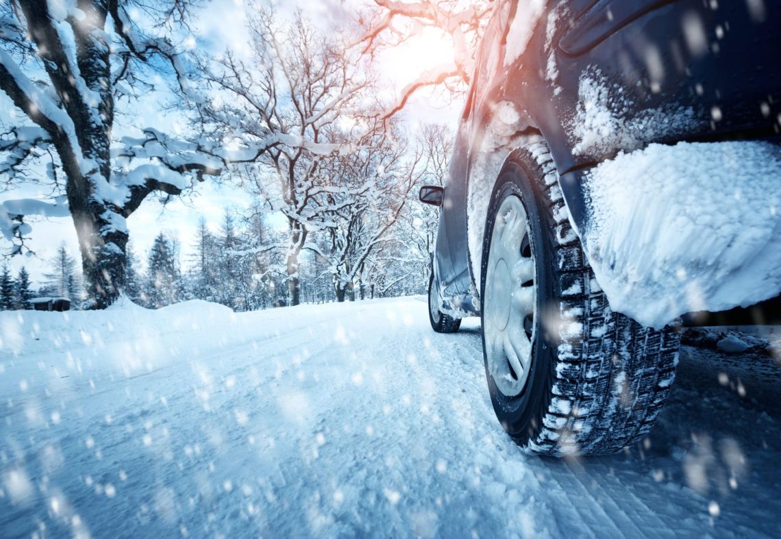 Sur route verglacée, le pneu ICE s'impose pour plus d'efficacité