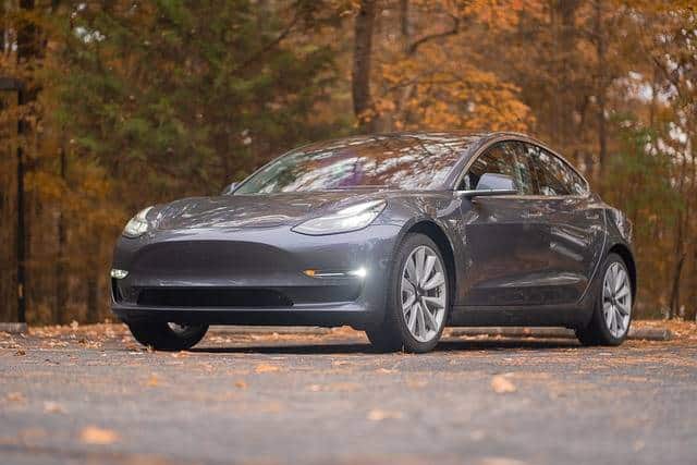 Personnaliser votre Tesla : les jantes et enjoliveurs